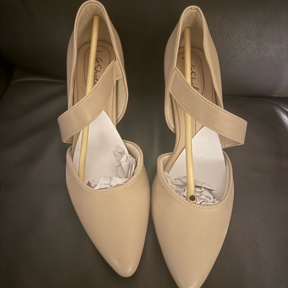 Women's Tan Heels